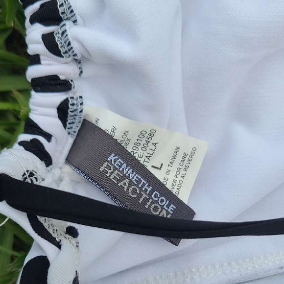 Kenneth Cole Black and White One Piece Swimsuit - Picture 4 of 6